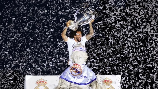 El brasileño Marcelo sorprendió al anunciar su retiro del fútbol profesional