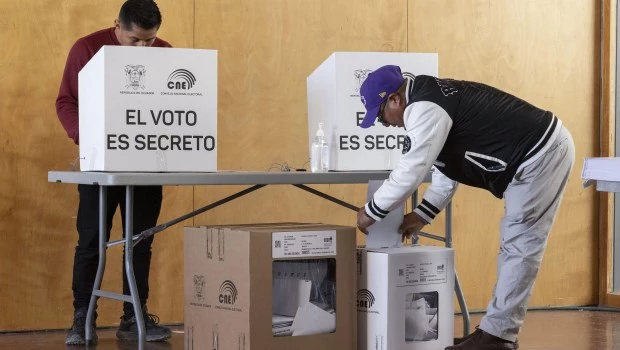 Se inicia la votación en la jornada de elecciones generales de Ecuador