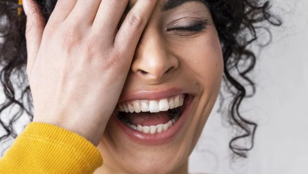 Blanqueamiento dental: avances, mitos y el impacto de las redes sociales