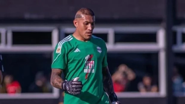 Ignacio Arce, el arquero de Riestra.