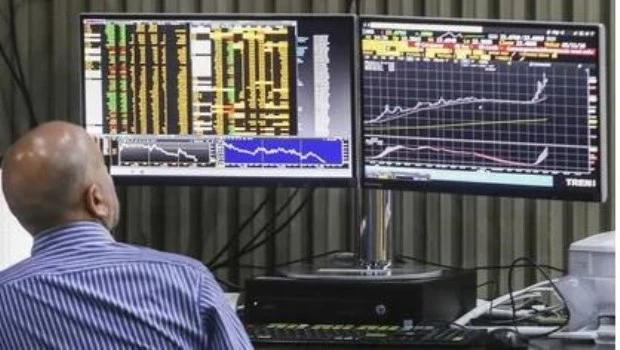Jornada negativa en los mercados y el riesgo país se fue a 720 puntos 