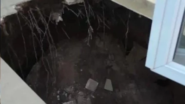 Se derrumbó el piso de un aula en Sunchales