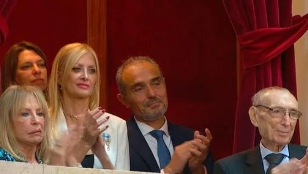 Yuyito Gonzalez dijo presente en la Apertura de Sesiones junto a los padres de Javier Milei