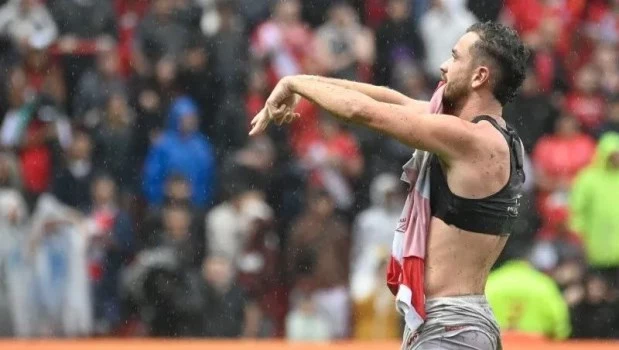 Argentinos venció a Instituto y sigue como líder