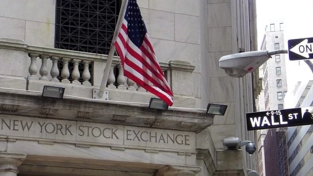 La guerra arancelaria de Trump tumba al mercado de acciones 