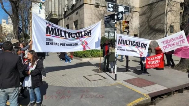 El gobierno de Kicillof descontará el sueldo a los docentes que hagan paro