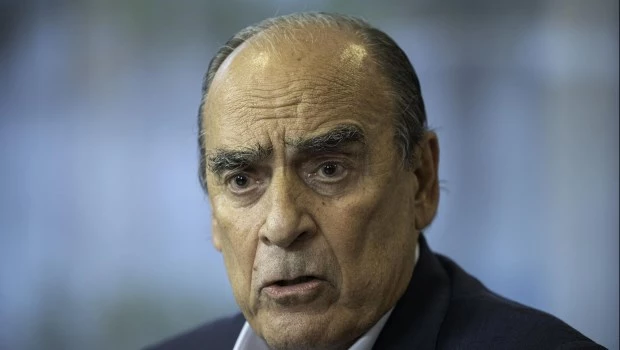 Francos dijo que si el Gobierno tuviera mayoría en el Congreso "evaluaría de otra forma" una intervención a la Provincia 