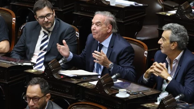 La oposición pasa al miércoles la sesión en Diputados donde buscará avanzar por el criptogate