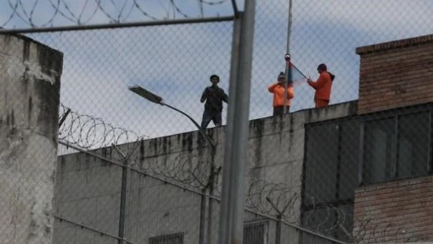 Encuentran a 5 reclusos muertos en una cárcel de Ecuador