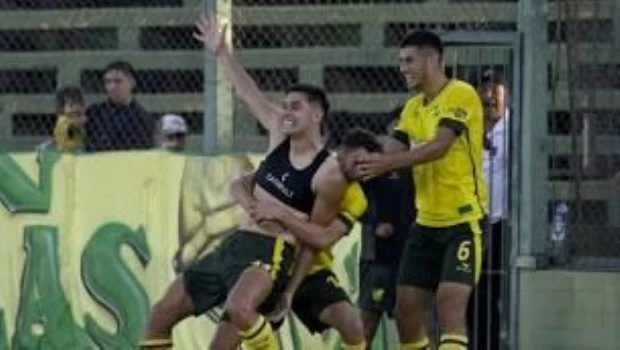 Triunfazo de Defensa y Justicia ante Estudiantes, que perdió el invicto