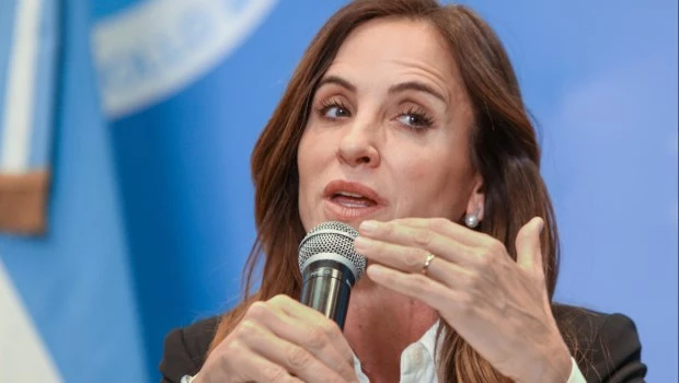 Victoria Tolosa Paz.