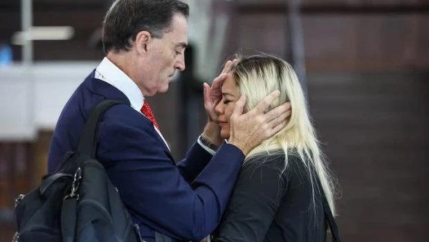 Verónica Ojeda insultó a la psiquiatra Cosachov en el inicio del juicio por la muerte de Maradona