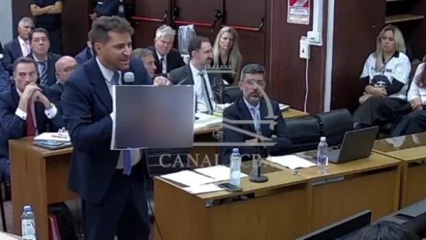 "Así murió Maradona": el fiscal mostró una impactante foto