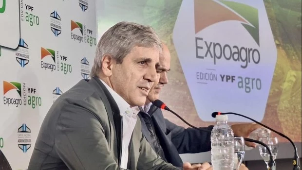 Caputo anunció que seguirá trabajando para "facilitarle la vida" a los productores