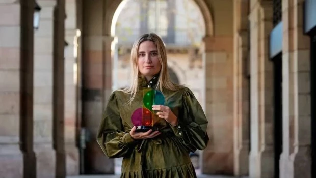 Tamara Tenenbaum se prestó a revivir el diálogo postal en ‘Una intimidad discreta’.