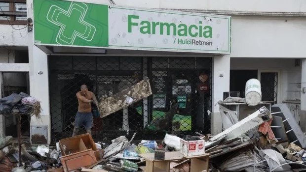 Laboratorios impulsan asistencia a farmacias y hospitales afectados en Bahía Blanca