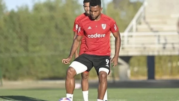 River visita un escenario esquivo ante Riestra