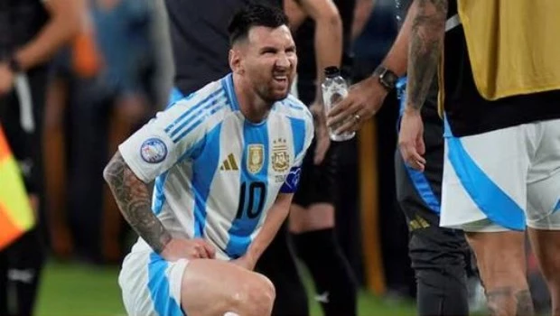 Messi sufrió una lesión menor y no estará en los próximos compromisos de Eliminatorias. ARCHIVO