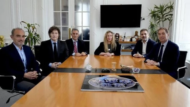 Crecen los rumores de una alianza electoral en la provincia: el Gobierno recibió a Santilli y a Ritondo