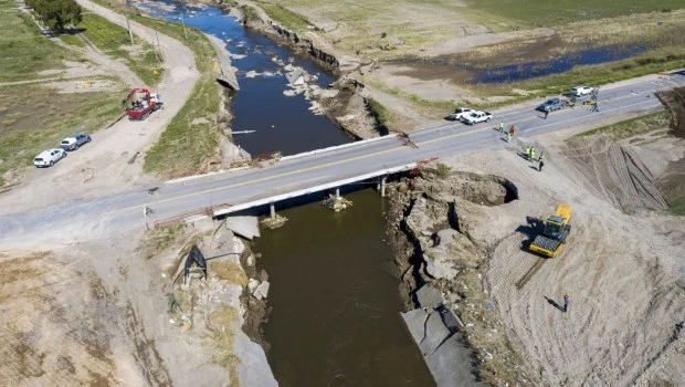 Abren caminos alternativos para conectar Bahía Blanca con La Pampa tras el corte de ruta 35 por el temporal 