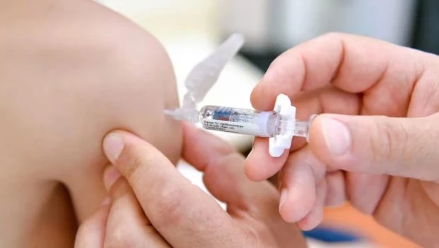 Refuerzan la vacunación tras confirmarse 11 casos de sarampión