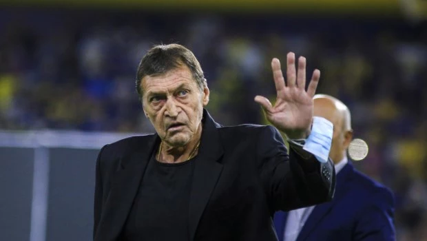 Falcioni, al cruce con Riquelme: "Nunca hice correr como un boludo a nadie" 