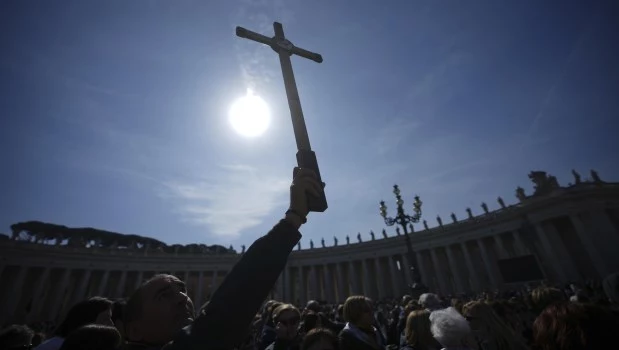 La salud del Papa obliga a pensar en un "plan B" para la celebración de la Semana Santa