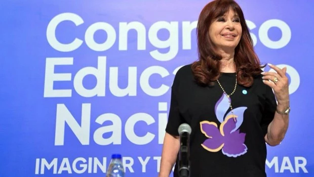 CFK contra Milei y los diputados del PJ que avalaron el DNU: “Le dieron un cheque en blanco”