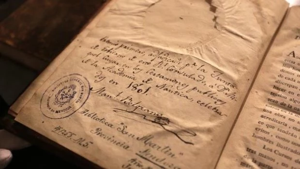 La Biblioteca Pública y los libros de José de San Martín