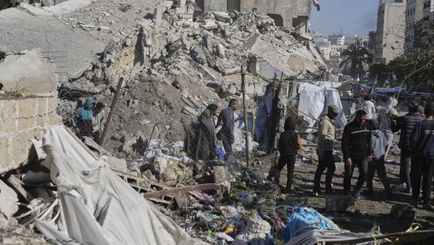 Israel amplía los ataques mientras los muertos palestinos ya pasan de 50.000