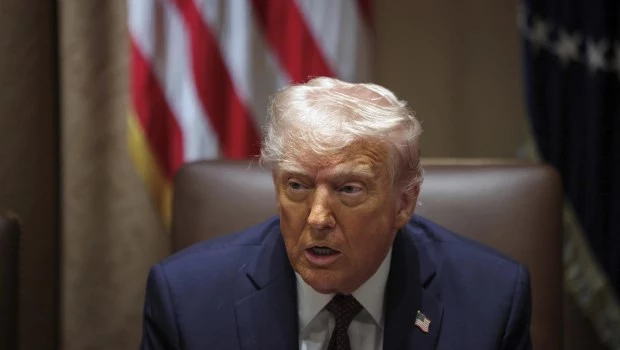 Trump anuncia un arancel de 25% a países que compren petróleo y gas a Venezuela