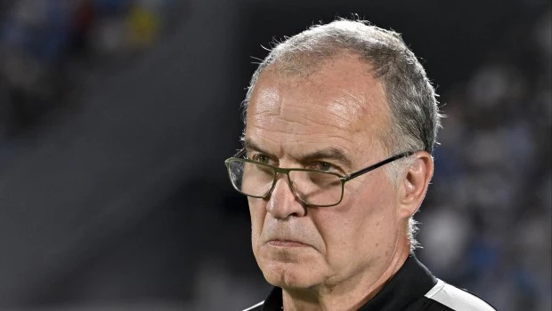 Uruguay en crisis: Bielsa desafectó a varios jugadores y crece la tensión en el plantel 