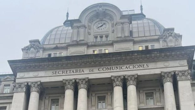 El Gobierno celebró los cambios en la fachada del Palacio Libertad, ex Centro Cultural Kirchner