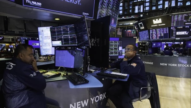 La acciones de empresas argentinas suben hasta 7% en Wall Street, pero los bonos de la deuda operan en rojo