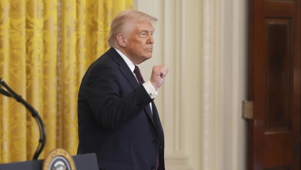 Trump dice que la filtración de datos de seguridad nacional fue un simple fallo