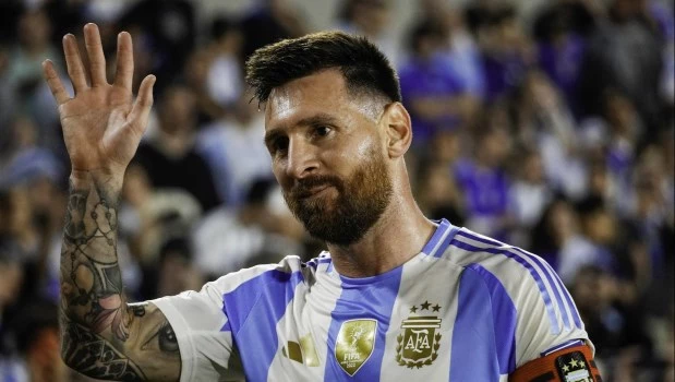 Messi puso en su lugar a Raphinha después de la goleada a Brasil: "Siempre hablando con fútbol" 