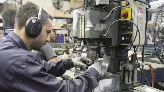 La industria mostró recuperación en febrero: creció 7,1% interanual 
