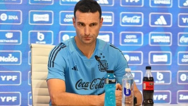 Lionel Scaloni mantiene su costumbre. Siempre cauto, medido, parece tener la llave del éxito a partir de su sencillez.