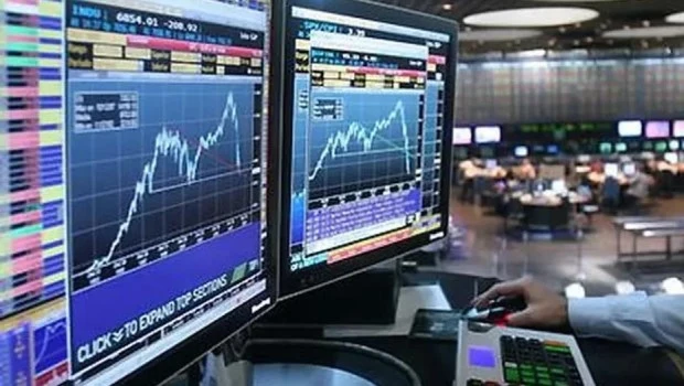 Débil reacción en el mercado financiero al anuncio del desembolso del FMI