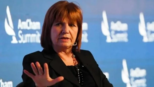 Patricia Bullrich presentó la ley antibarras