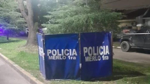 Un policía abatió a un delincuente durante un intento de robo en Merlo