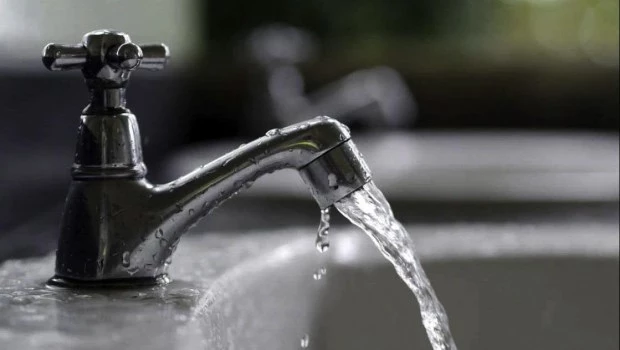 AYSA aplicará un incremento de 1% a partir de abril en la tarifa de agua 