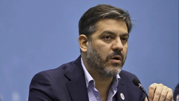 Bianco: "Que Milei deje de lado ese sueño húmedo de convertirse en emperador de la Argentina"