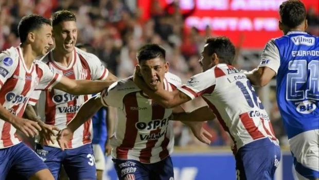Unión encontró el gol en la agonía del partido ante Cruzeiro