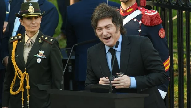 Milei: "Anhelamos que los malvinenses decidan votarnos y prefieran ser argentinos"