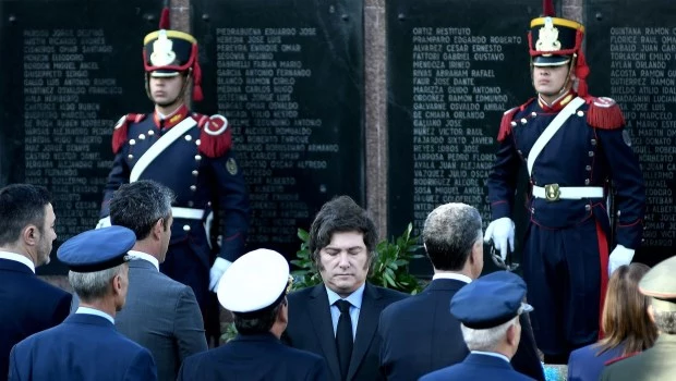 Donde la Patria vive eternamente