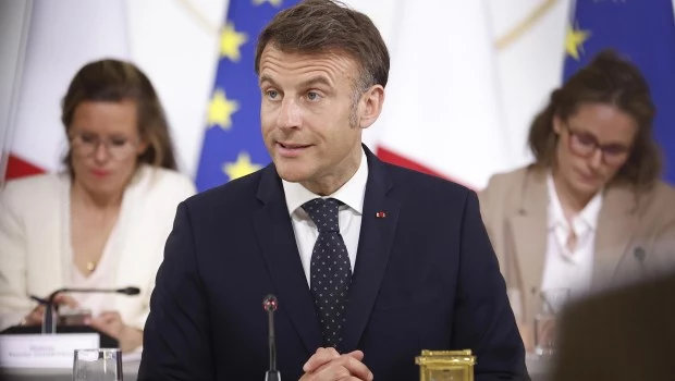 Macron denuncia que los aranceles de Trump son "brutales" e "infundados"