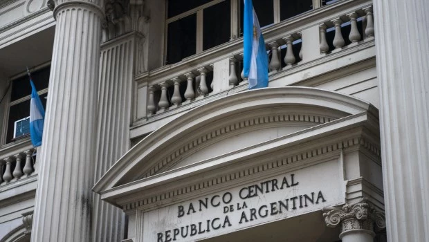 El Banco Central volvió a vender divisas y en tres semanas perdió casi US$ 3.000 millones