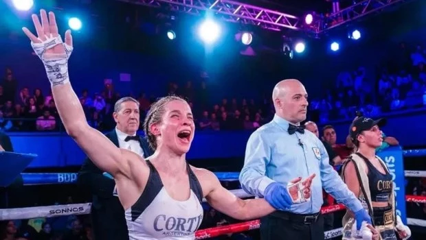 Sol Cudos se consagró campeona mundial de peso mínimo de la FIB al vencer a Sol Baumstarth