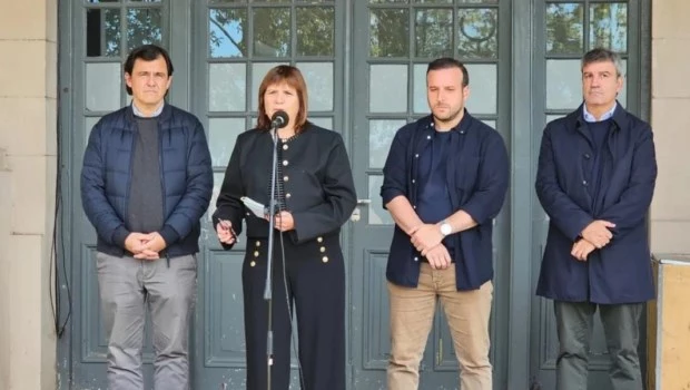 Bullrich anunció subsidios para comerciantes y empresas de Bahía Blanca